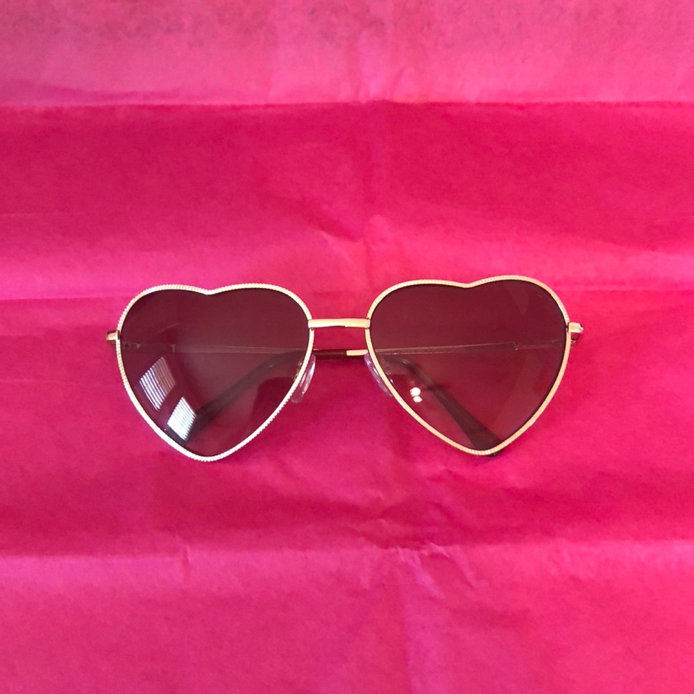 Heart Shaped Sunglasses 🕶 🎉SALE